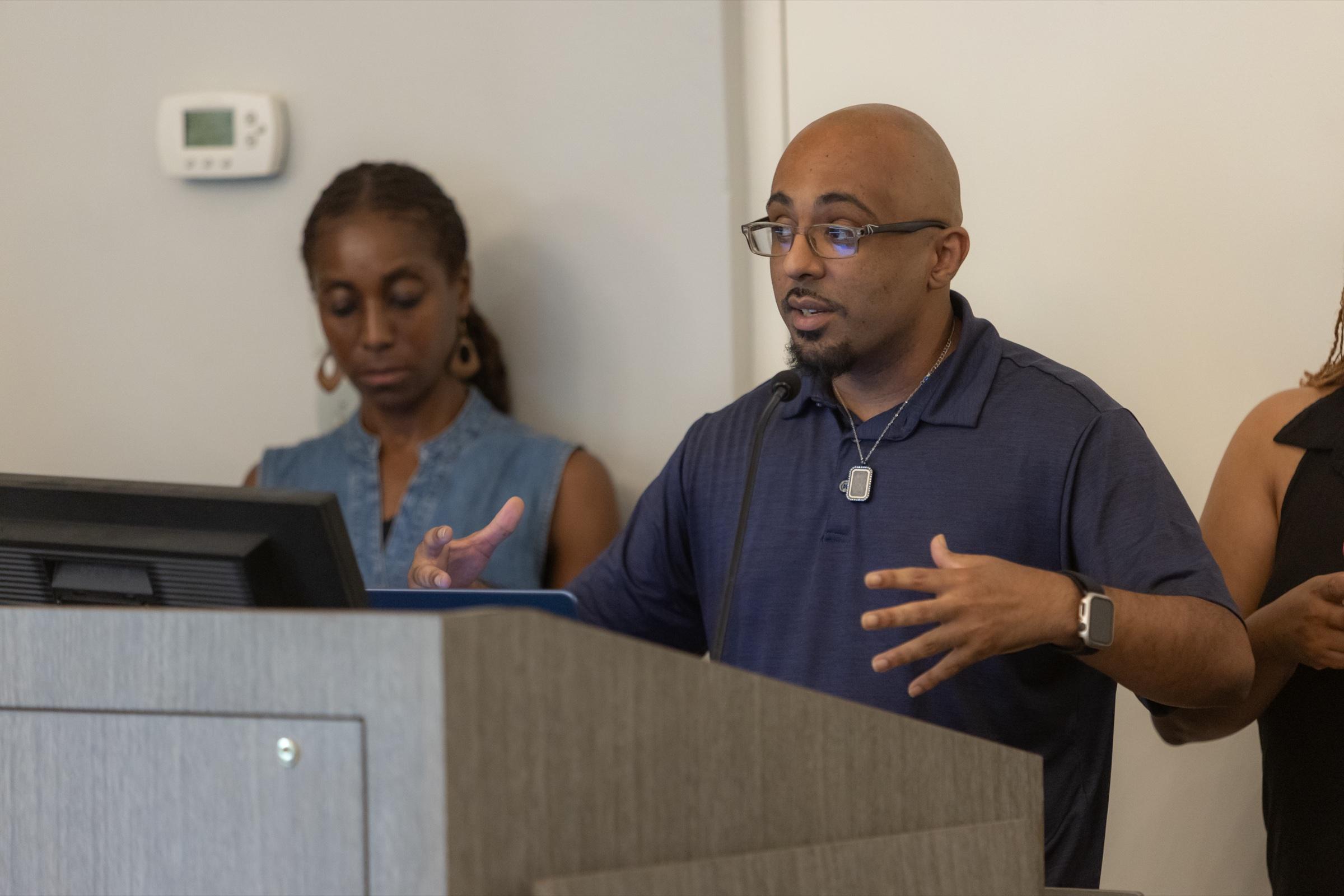 Jonathan Martinez presenting the Resilience Atlas at Queensborough Community College